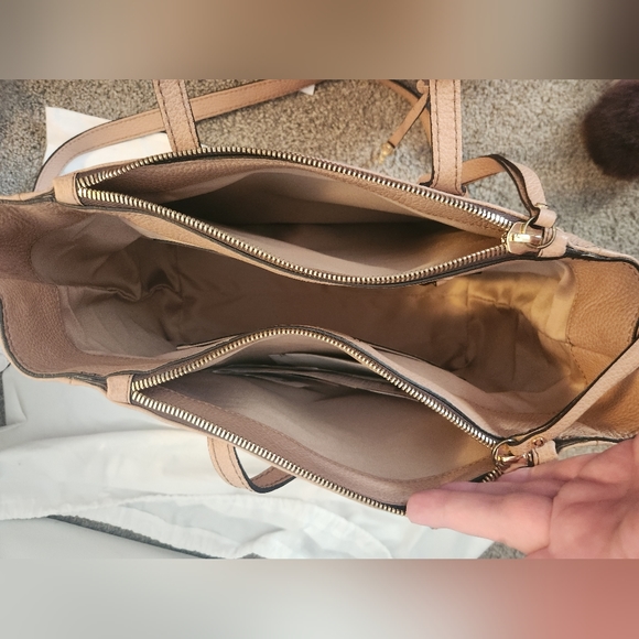 Gianni Chiarini Italian Leather Satchel Bag in Cream-Taupe; Brand-New with Tags - Picture 6 of 16